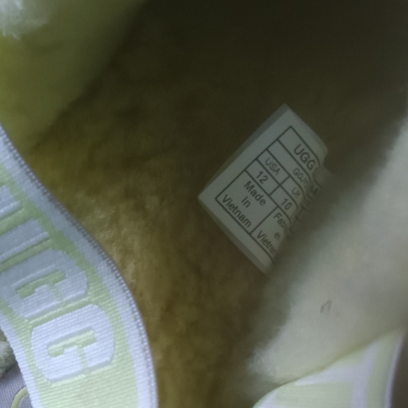 UGG Fluff Yeah Slide in Pollen Poppy Green 12 - Picture 7 of 7